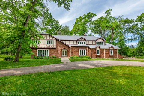 Tiny photo for 4 Auburn Lane, Barrington Hills, IL 60010 (MLS # 12711547)