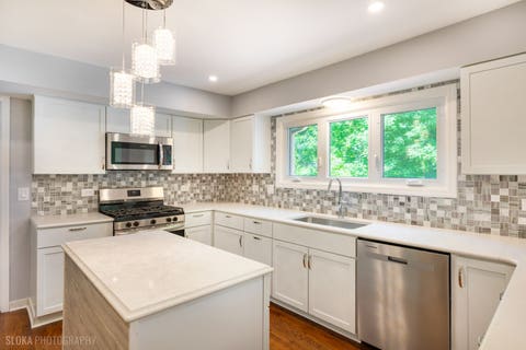 Tiny photo for 4 Auburn Lane, Barrington Hills, IL 60010 (MLS # 12711547)