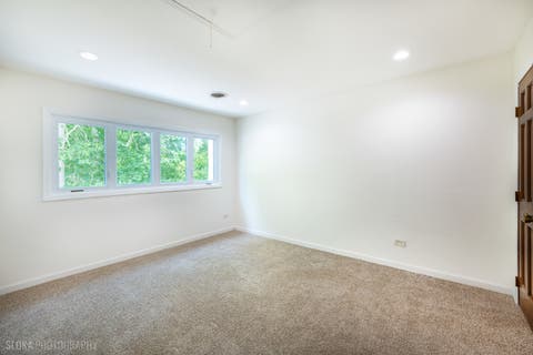 Tiny photo for 4 Auburn Lane, Barrington Hills, IL 60010 (MLS # 12711547)
