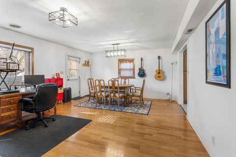 Tiny photo for 1005 E Delaware Avenue, Urbana, IL 61801 (MLS # 12505288)