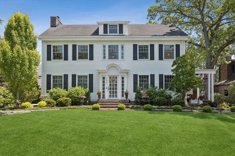 Photo of 197 Woodside Road, Riverside, IL 60546 (MLS # 12629388)