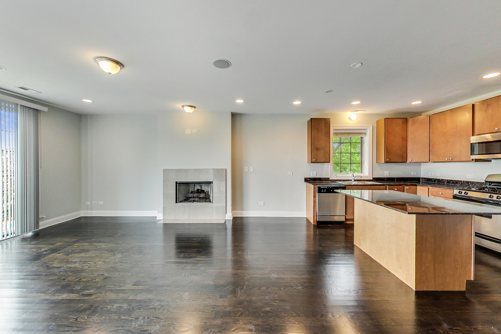 3332 W Palmer Street 3E