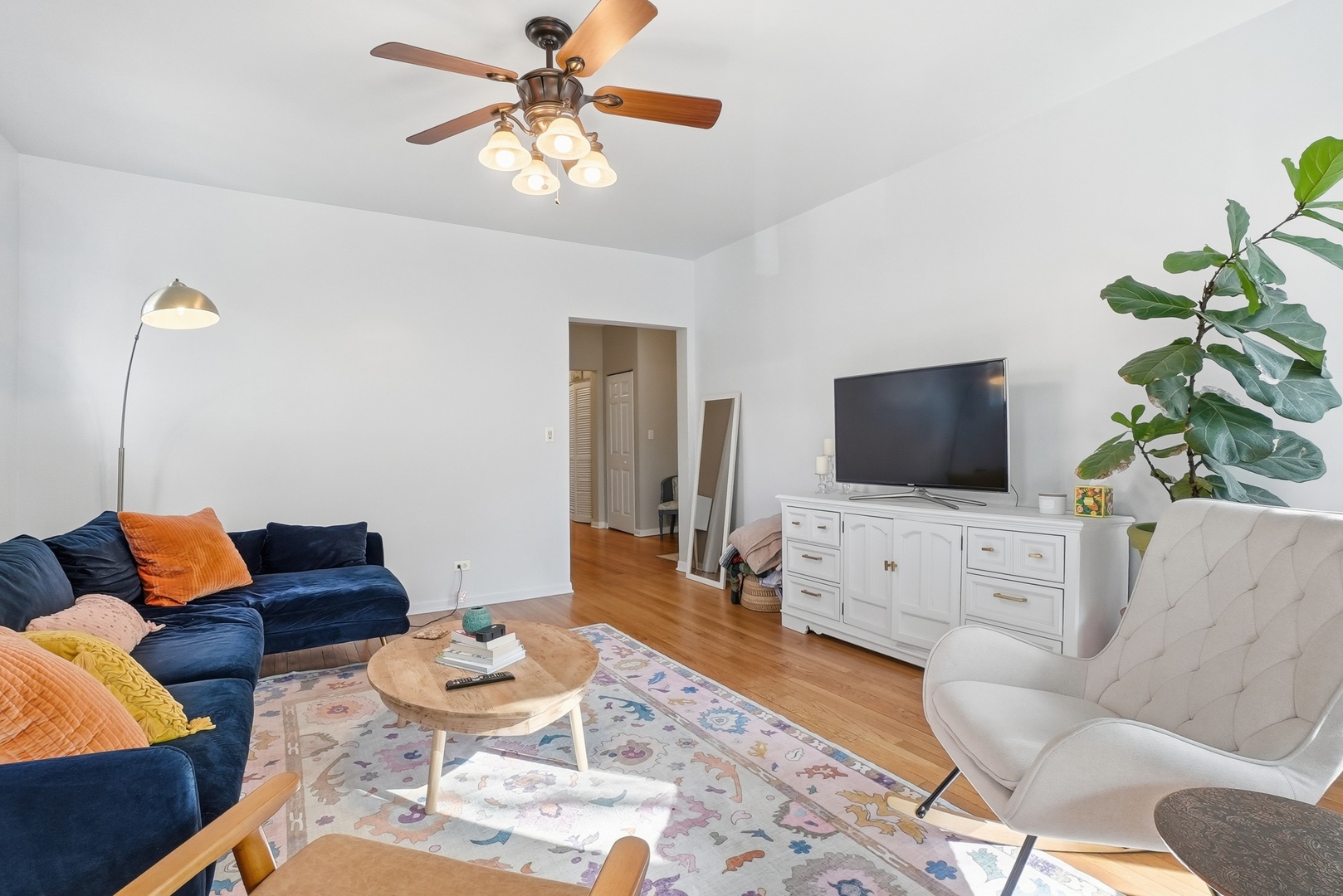 7657 N Greenview Avenue 2