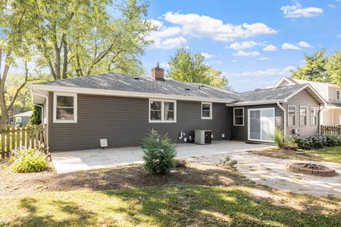 Tiny photo for 28w556 Forestview Avenue, Warrenville, IL 60555 (MLS # 12524291)