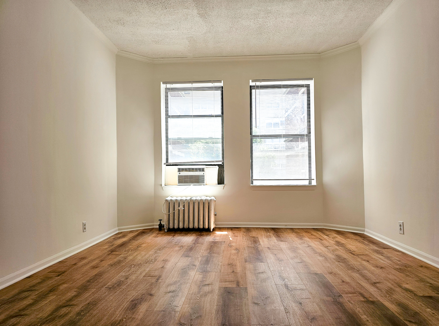 1060 W GRANVILLE Avenue 28