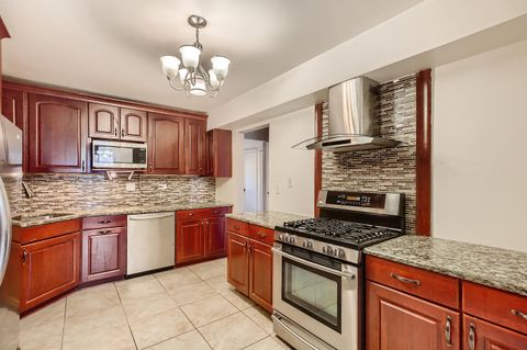Tiny photo for 409 Hazelwood Terrace, Buffalo Grove, IL 60089 (MLS # 12496946)