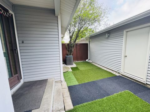 Tiny photo for 409 Hazelwood Terrace, Buffalo Grove, IL 60089 (MLS # 12496946)