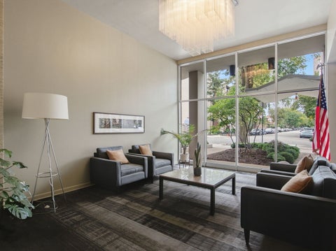 Tiny photo for 555 W Cornelia Avenue #1002, Chicago, IL 60657 (MLS # 12770986)