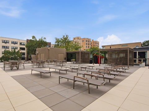 Tiny photo for 555 W Cornelia Avenue #1002, Chicago, IL 60657 (MLS # 12770986)
