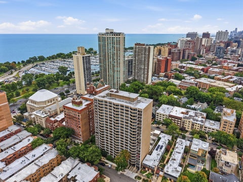 Tiny photo for 555 W Cornelia Avenue #1002, Chicago, IL 60657 (MLS # 12770986)