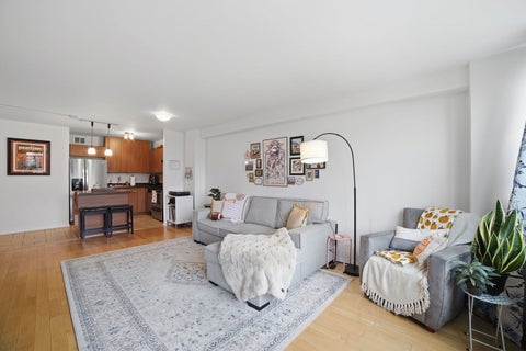 Tiny photo for 555 W Cornelia Avenue #1002, Chicago, IL 60657 (MLS # 12770986)