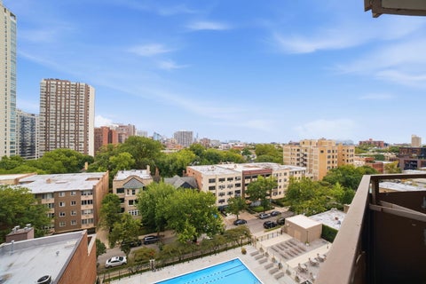 Tiny photo for 555 W Cornelia Avenue #1002, Chicago, IL 60657 (MLS # 12770986)