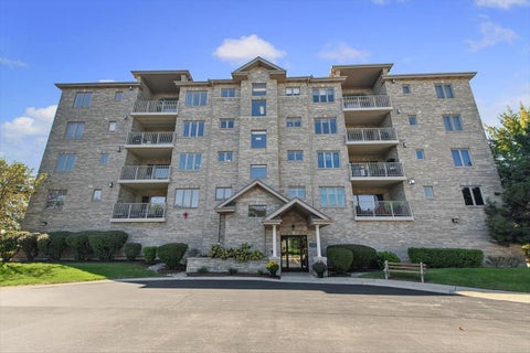 Tiny photo for 11131 Waters Edge Drive #1B, Orland Park, IL 60467 (MLS # 12770284)