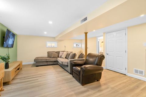 Tiny photo for 292 E Burlington Street, Riverside, IL 60546 (MLS # 12682693)