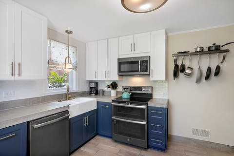 Tiny photo for 292 E Burlington Street, Riverside, IL 60546 (MLS # 12682693)