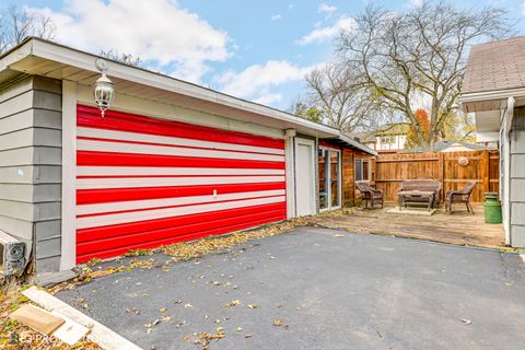 A home in Oak Forest