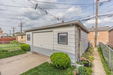 Tiny photo for 5119 N Oriole Avenue, Harwood Heights, IL 60706 (MLS # 12653128)