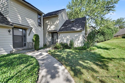 Photo of 706 Wakefield Road, Gurnee, IL 60031 (MLS # 12734365)