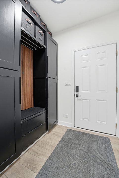 Tiny photo for 1124 Bartholdi Court, Carol Stream, IL 60188 (MLS # 12580849)