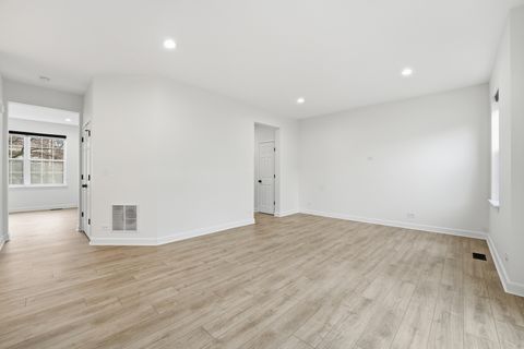 Tiny photo for 1124 Bartholdi Court, Carol Stream, IL 60188 (MLS # 12580849)