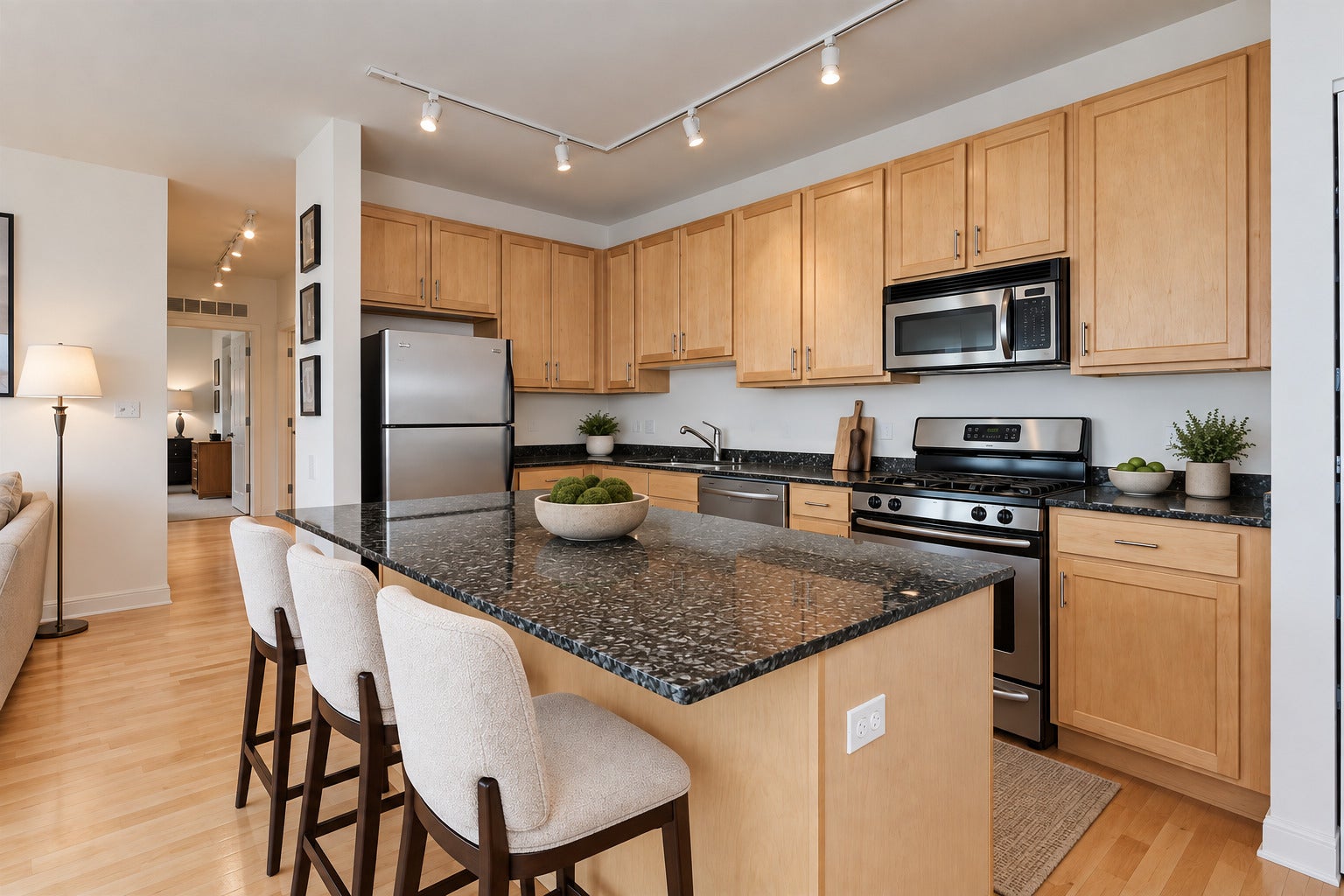 544 N Milwaukee Avenue 402
