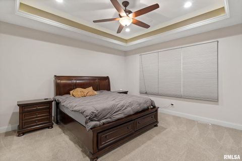 Tiny photo for 1422 Racine Court, Davenport, IA 52804 (MLS # QC4268335)