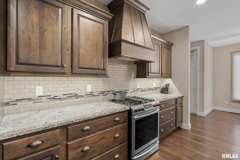 Tiny photo for 1422 Racine Court, Davenport, IA 52804 (MLS # QC4268335)