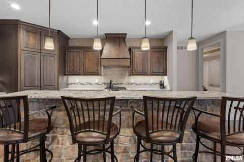 Tiny photo for 1422 Racine Court, Davenport, IA 52804 (MLS # QC4268335)