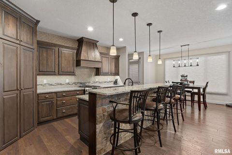 Tiny photo for 1422 Racine Court, Davenport, IA 52804 (MLS # QC4268335)