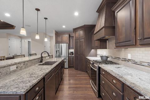 Tiny photo for 1422 Racine Court, Davenport, IA 52804 (MLS # QC4268335)