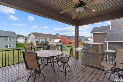 Tiny photo for 1422 Racine Court, Davenport, IA 52804 (MLS # QC4268335)