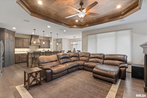 Tiny photo for 1422 Racine Court, Davenport, IA 52804 (MLS # QC4268335)