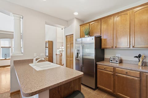 Tiny photo for 5560 Cambridge Way, Hanover Park, IL 60133 (MLS # 12732207)