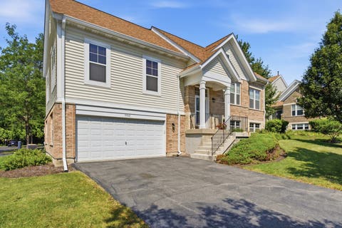 Tiny photo for 5560 Cambridge Way, Hanover Park, IL 60133 (MLS # 12732207)