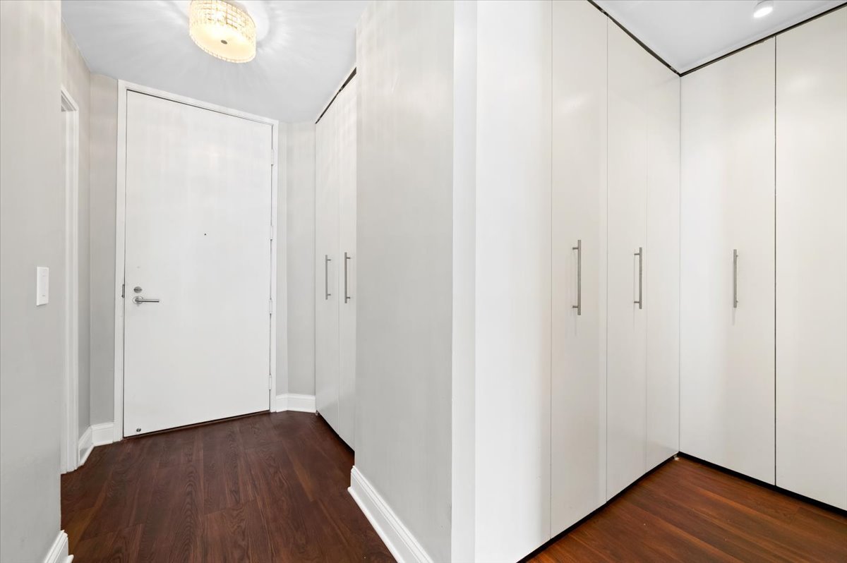 3660 N Lake Shore Drive 1407