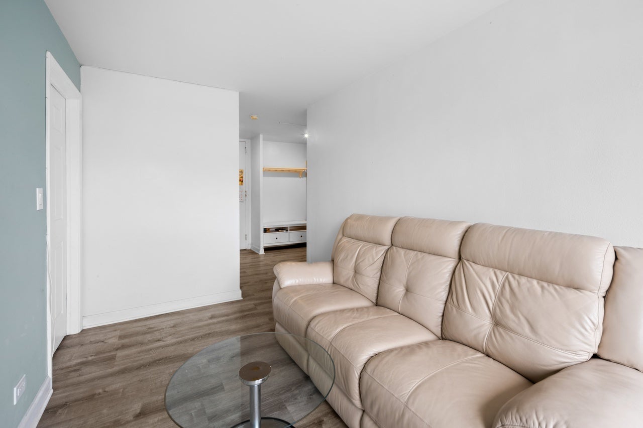 1451 E 55th Street 225N