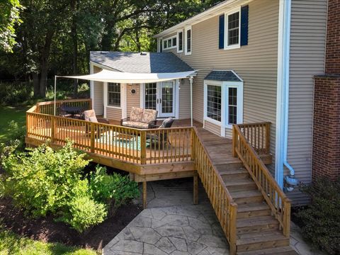 Tiny photo for 547 Lakeview Court, Bartlett, IL 60103 (MLS # 12445201)