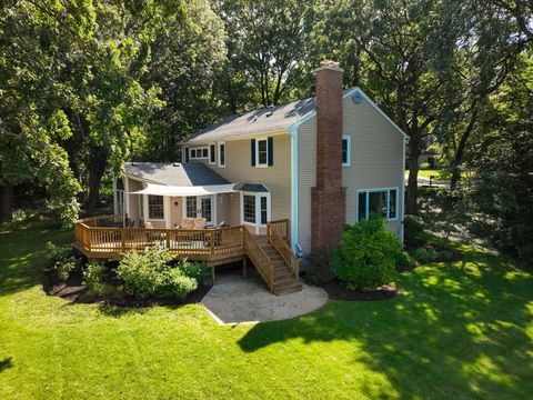 Tiny photo for 547 Lakeview Court, Bartlett, IL 60103 (MLS # 12445201)