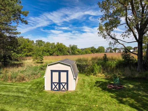 Tiny photo for 547 Lakeview Court, Bartlett, IL 60103 (MLS # 12445201)