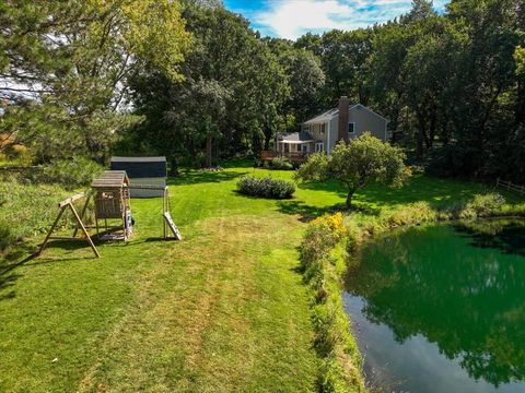Tiny photo for 547 Lakeview Court, Bartlett, IL 60103 (MLS # 12445201)
