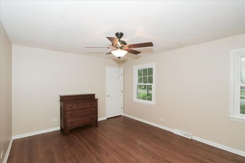 Tiny photo for 547 Lakeview Court, Bartlett, IL 60103 (MLS # 12445201)