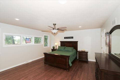 Tiny photo for 547 Lakeview Court, Bartlett, IL 60103 (MLS # 12445201)