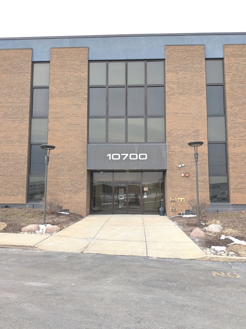 10700 W Higgins Road 340