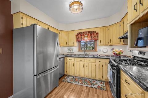 Tiny photo for 422 Princeton Drive, North Aurora, IL 60542 (MLS # 12617838)