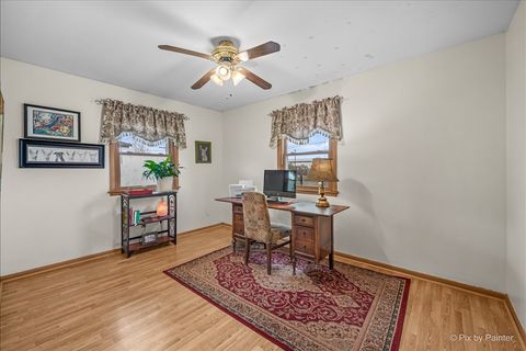 Tiny photo for 422 Princeton Drive, North Aurora, IL 60542 (MLS # 12617838)