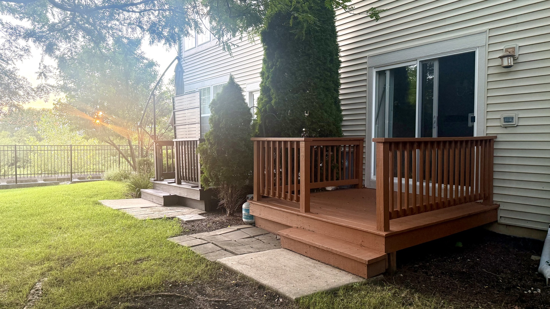 Round Lake, Illinois 60073, United States, 3 Bedrooms Bedrooms, ,3 BathroomsBathrooms,Residential,Active,197016