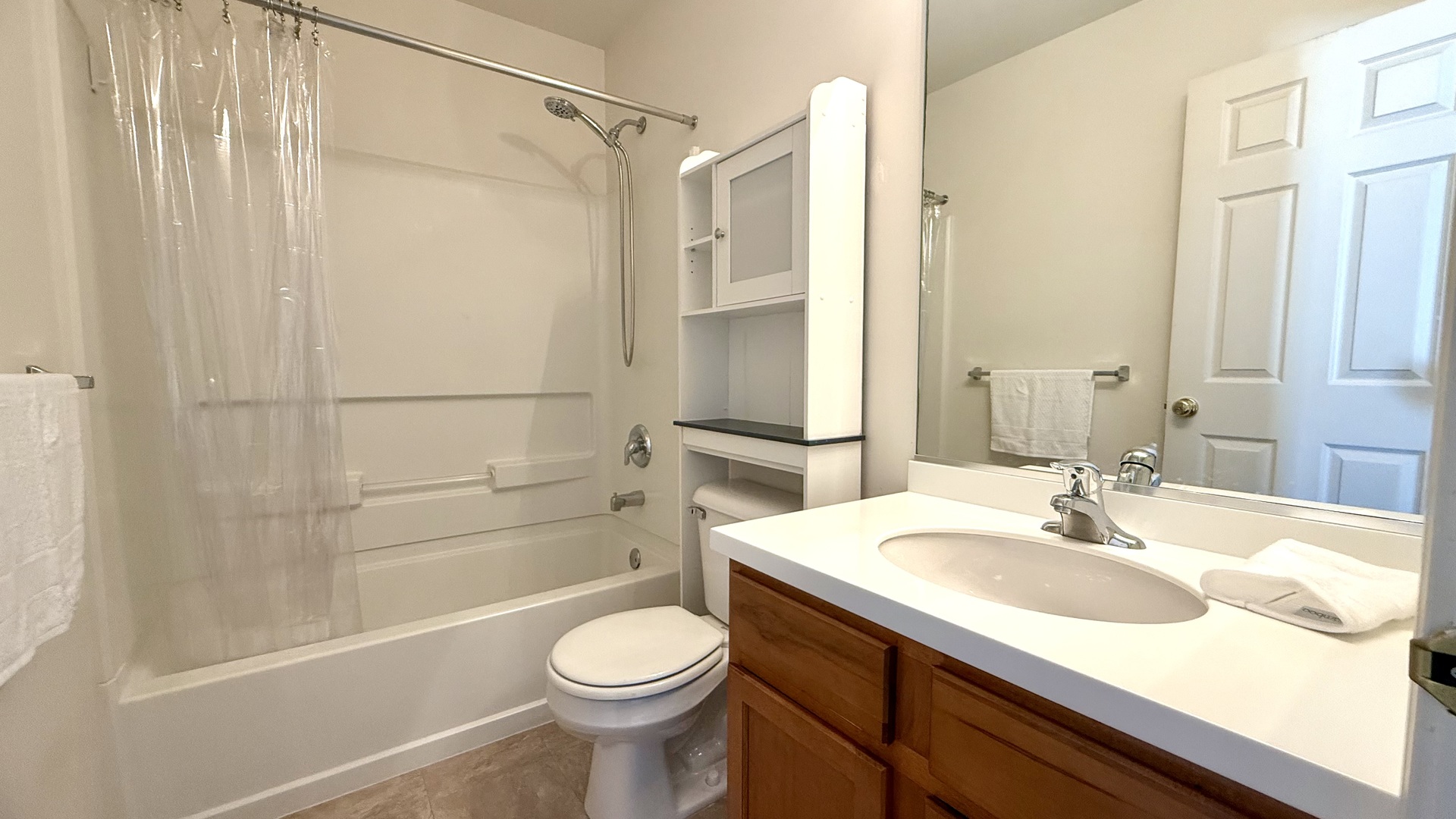 Round Lake, Illinois 60073, United States, 3 Bedrooms Bedrooms, ,3 BathroomsBathrooms,Residential,Active,197016