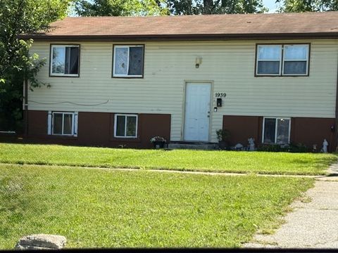 Photo of 1939 Ashland Avenue, Chicago Heights, IL 60411 (MLS # 12474796)