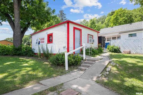 Tiny photo for 1204 N CODY Road, Le Claire, IA 52753 (MLS # QC4265157)