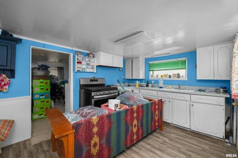 Tiny photo for 1204 N CODY Road, Le Claire, IA 52753 (MLS # QC4265157)